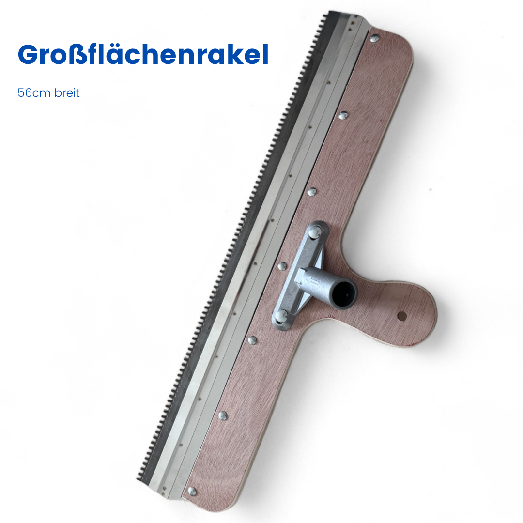 großflächenrakel 560mm r2 zahnung, flächenrakel für bodenspachtel, stehrakel mit gezahntem blatt, profi rakel für epoxidharz beschichtung, bodenrakel r2 gezahnt, spachtelrakel 560mm für estrich, großflächenrakel für ausgleichsmasse, rakel für selbstverlaufende bodenmassen